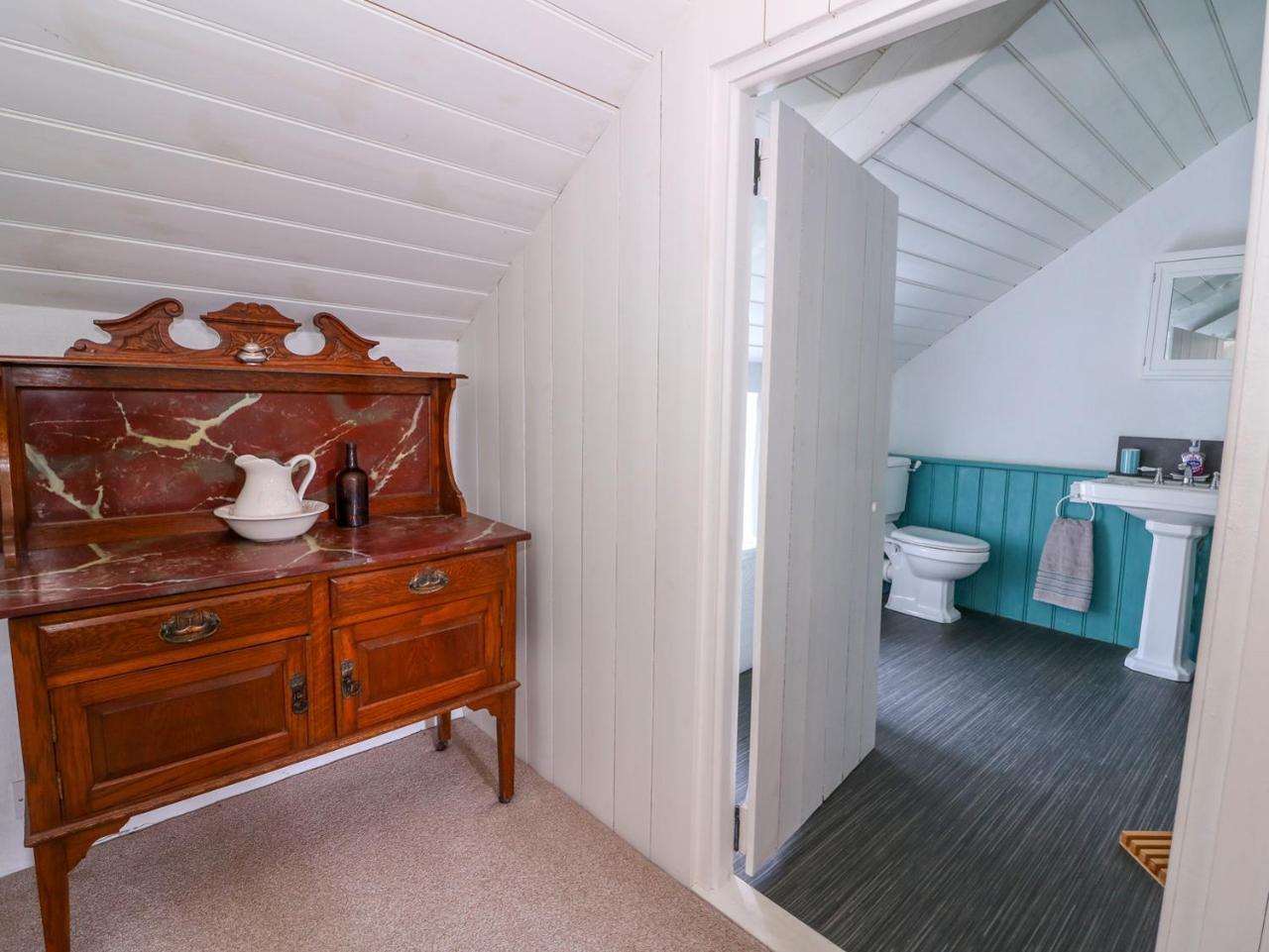 Llwyncadfor Farm Villa Llangunllo Dış mekan fotoğraf